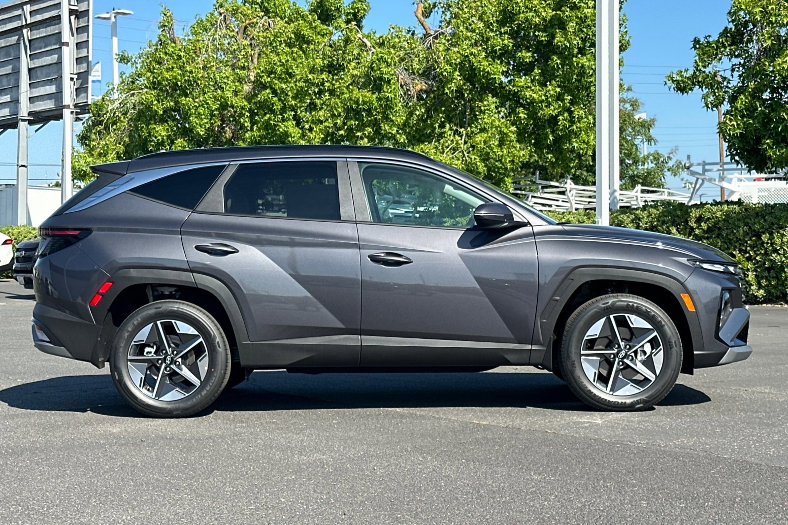 2025 Hyundai Tucson Hybrid SEL Convenience Sport photo 3