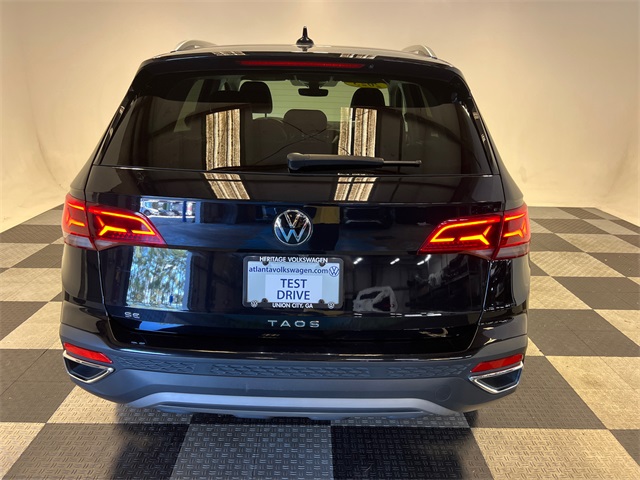 2023 Volkswagen Taos SE photo 4