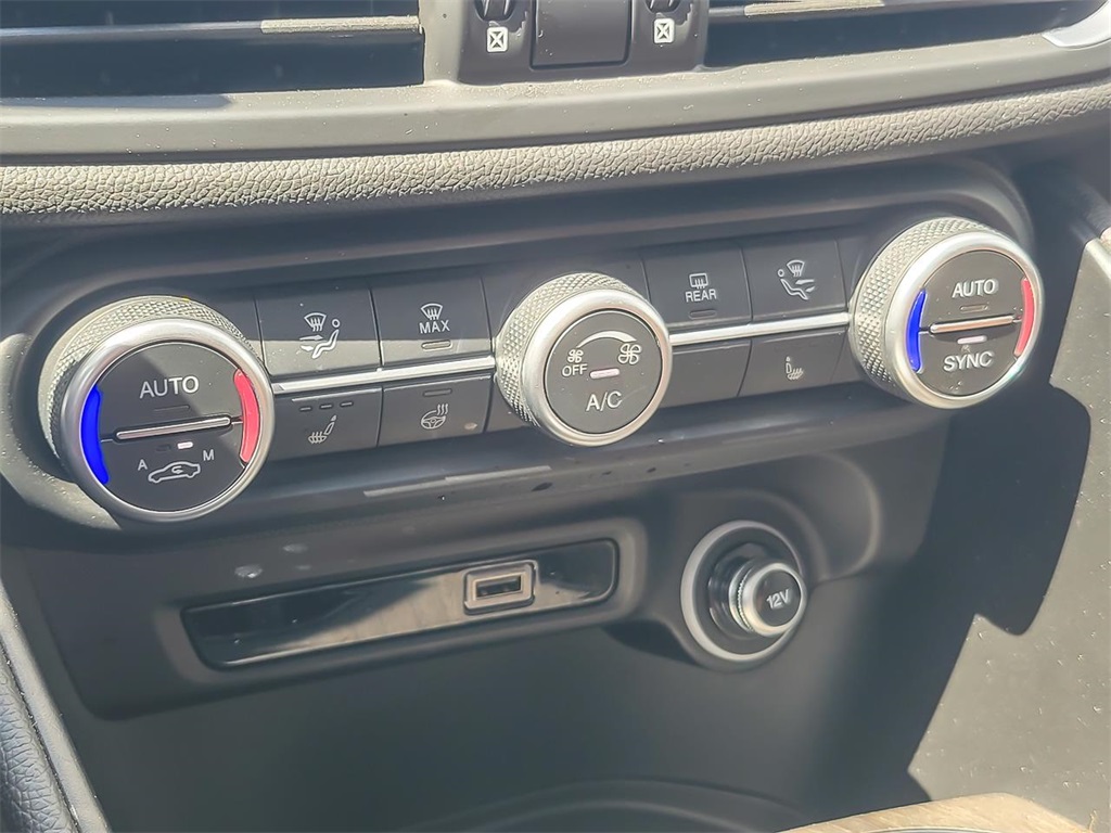2023 Alfa Romeo Giulia Ti photo 15