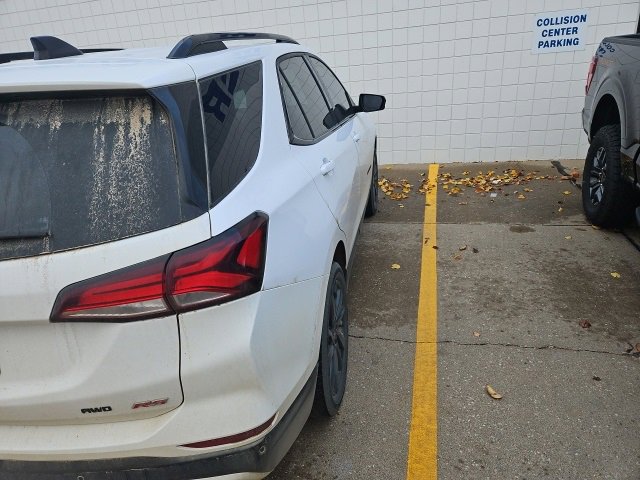 2023 Chevrolet Equinox RS photo 3