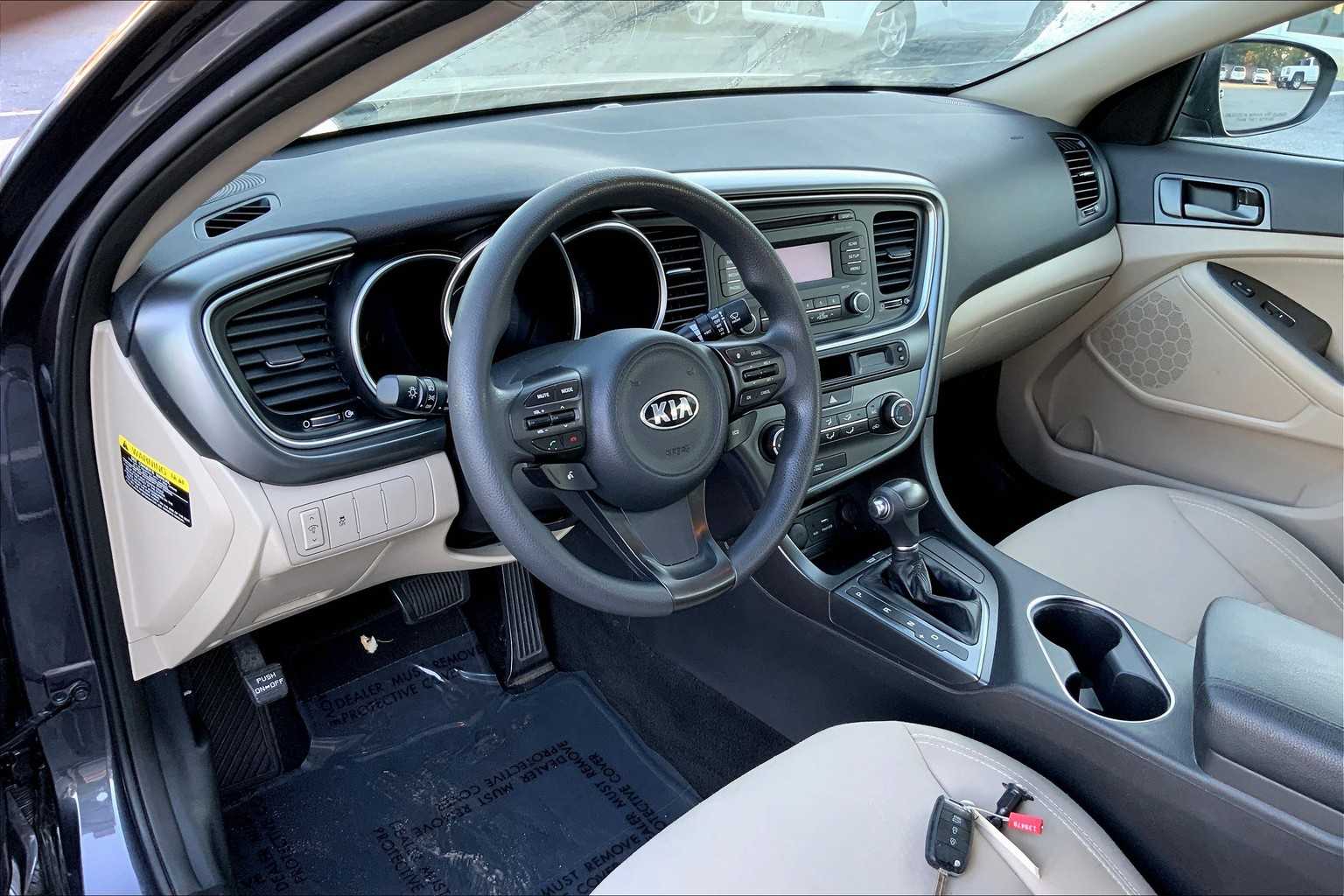 2015 Kia Optima LX photo 16