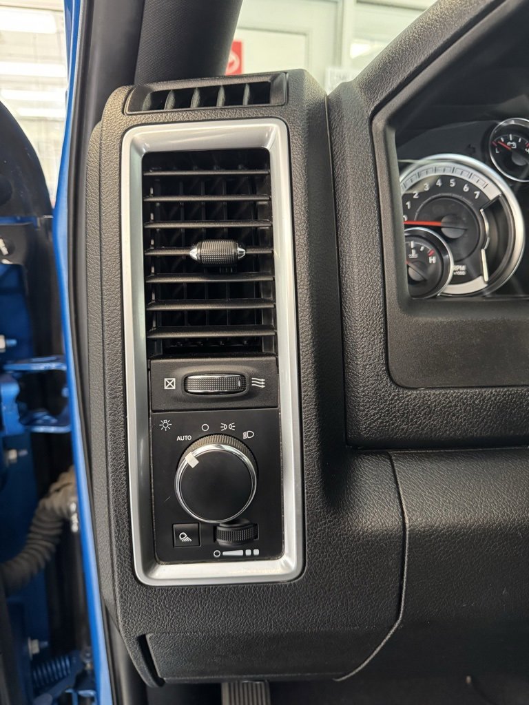 2021 Ram 1500 Classic Warlock photo 9