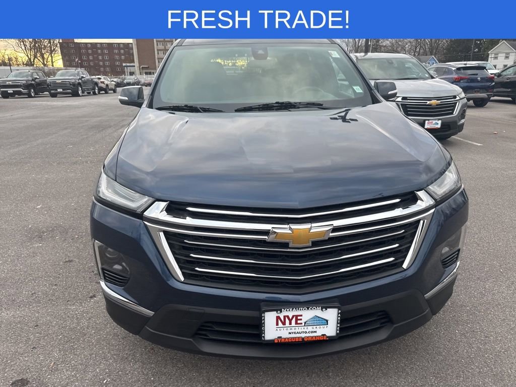 2023 Chevrolet Traverse Cloth photo 2
