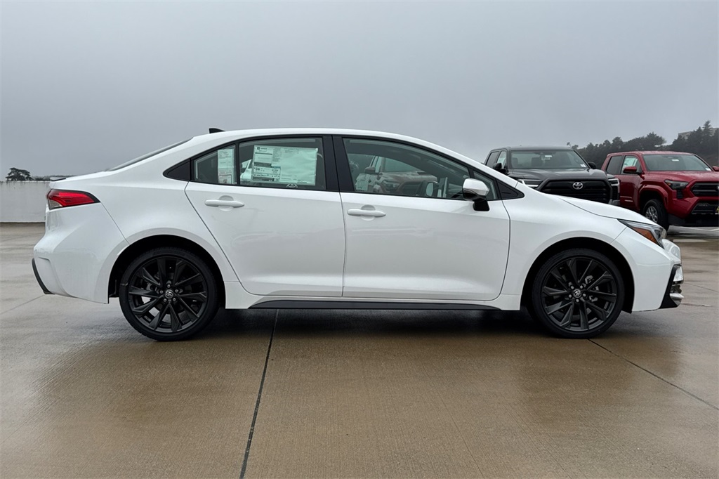 2026 Toyota Corolla SE photo 3