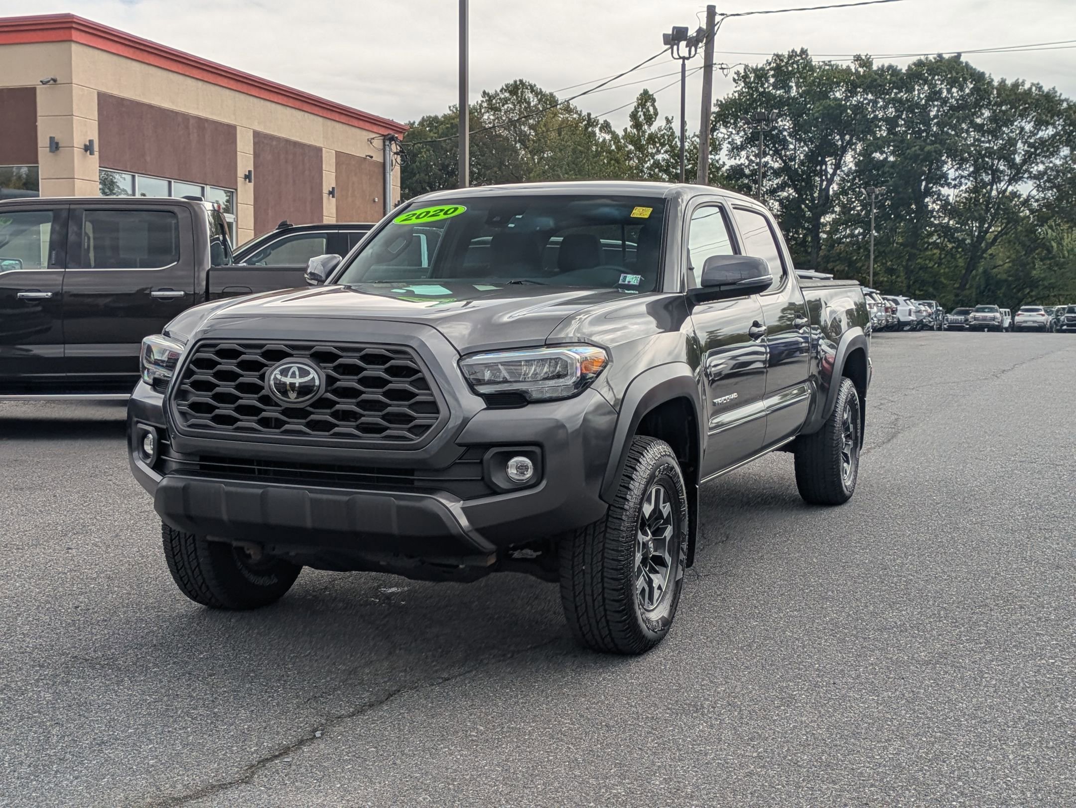 2020 Toyota Tacoma SR5 photo 3