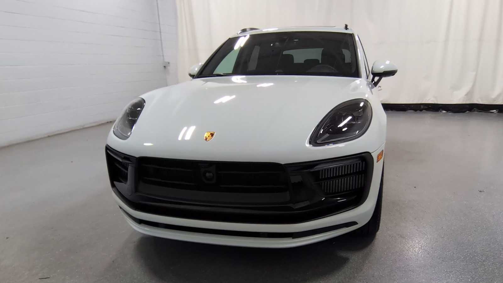2024 Porsche Macan GTS photo 2