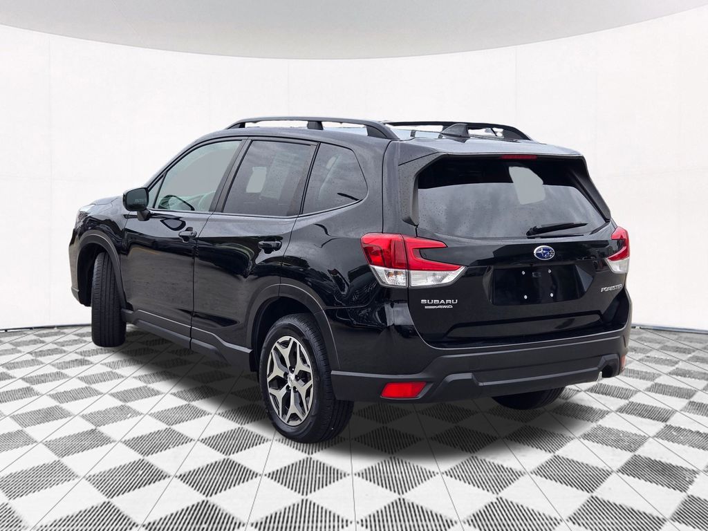 2019 Subaru Forester Premium photo 8
