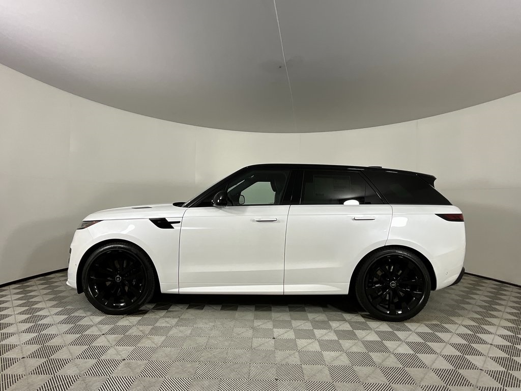 2025 Land Rover Range Rover Sport SE photo 5
