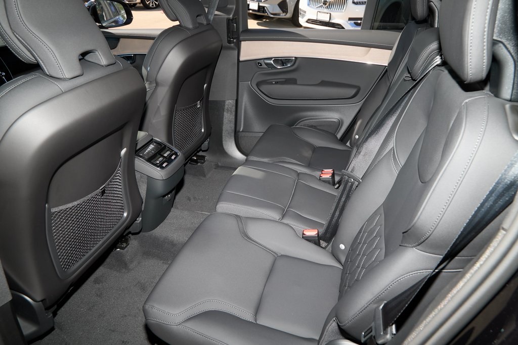 2026 VOLVO XC90 - Image 26