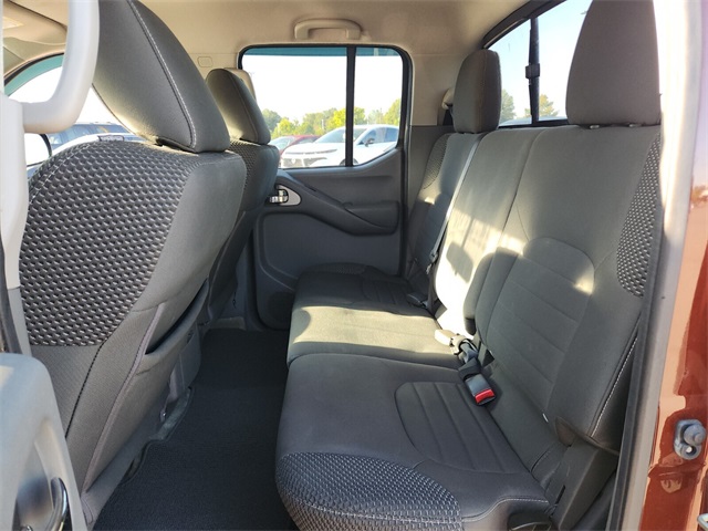 2017 Nissan Frontier Desert Runner photo 11