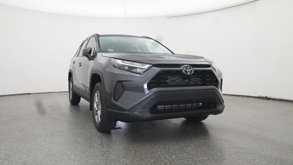 2025 Toyota RAV4 XLE photo 27