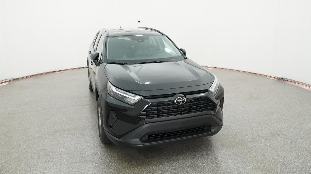 2025 Toyota RAV4 XLE photo 28