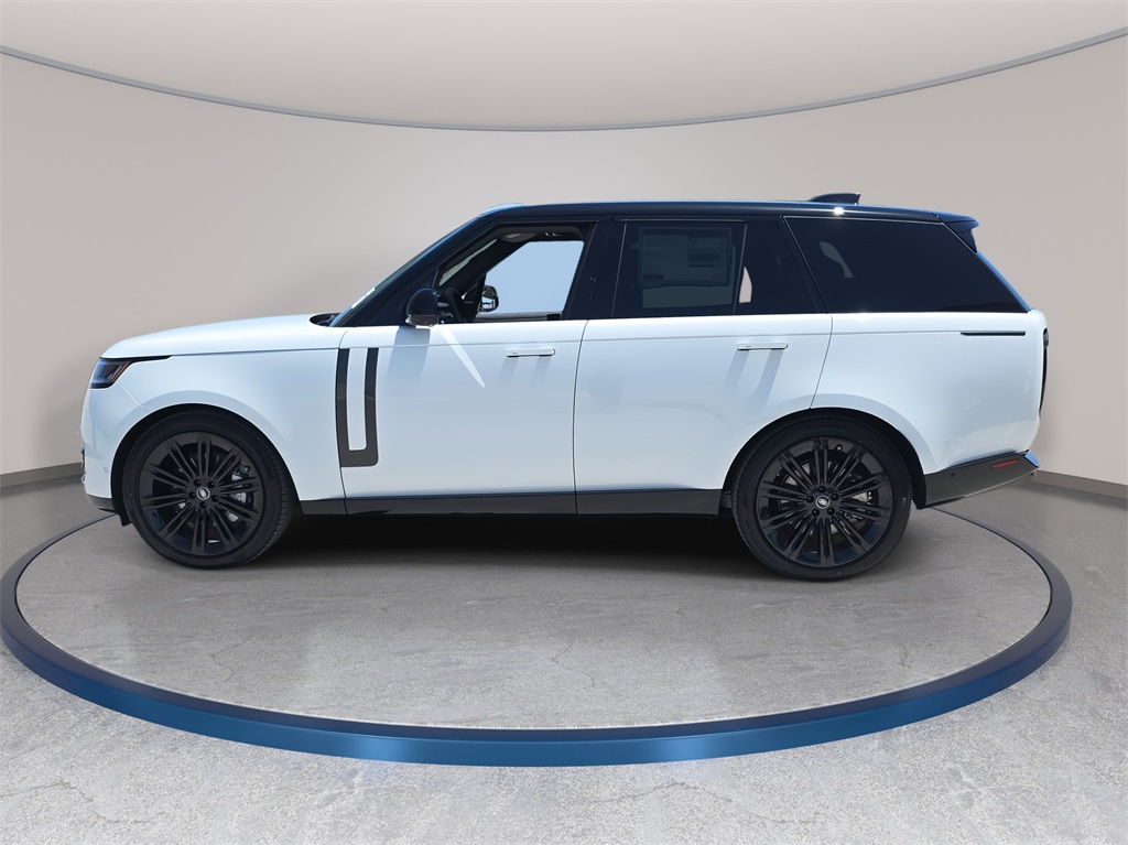 2025 Land Rover Range Rover SE photo 6