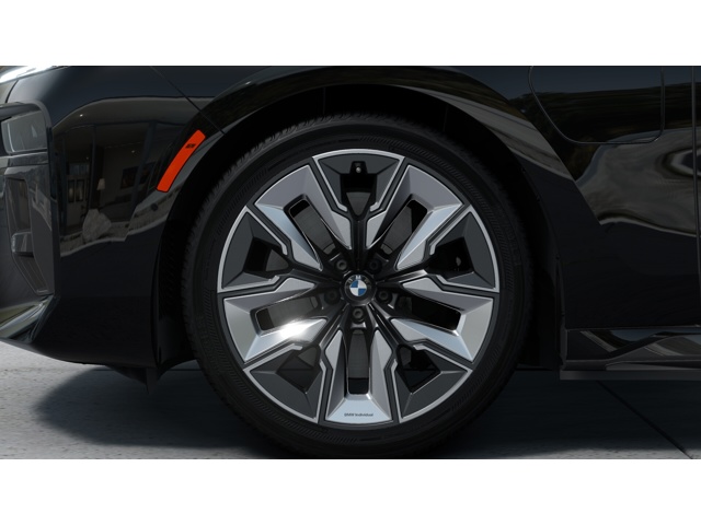 2026 Bmw 750e photo 7