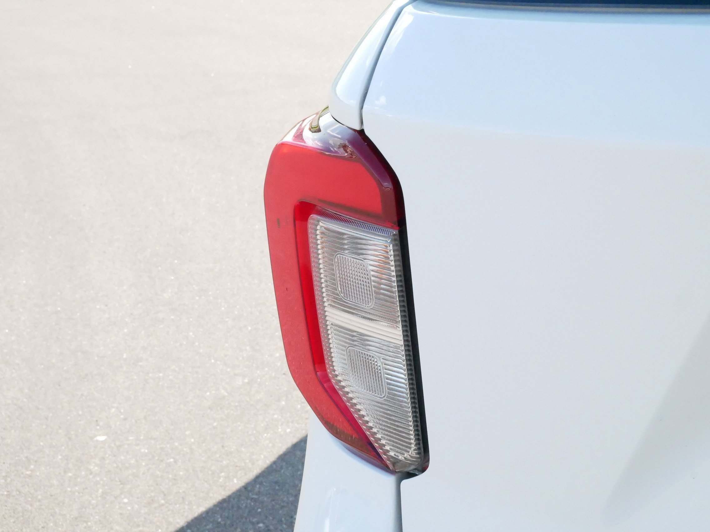 2023 Ford Explorer ST photo 16