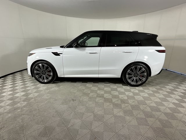 2025 Land Rover Range Rover Sport SE photo 2