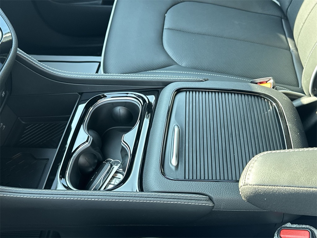 2026 Chrysler Pacifica Limited photo 27