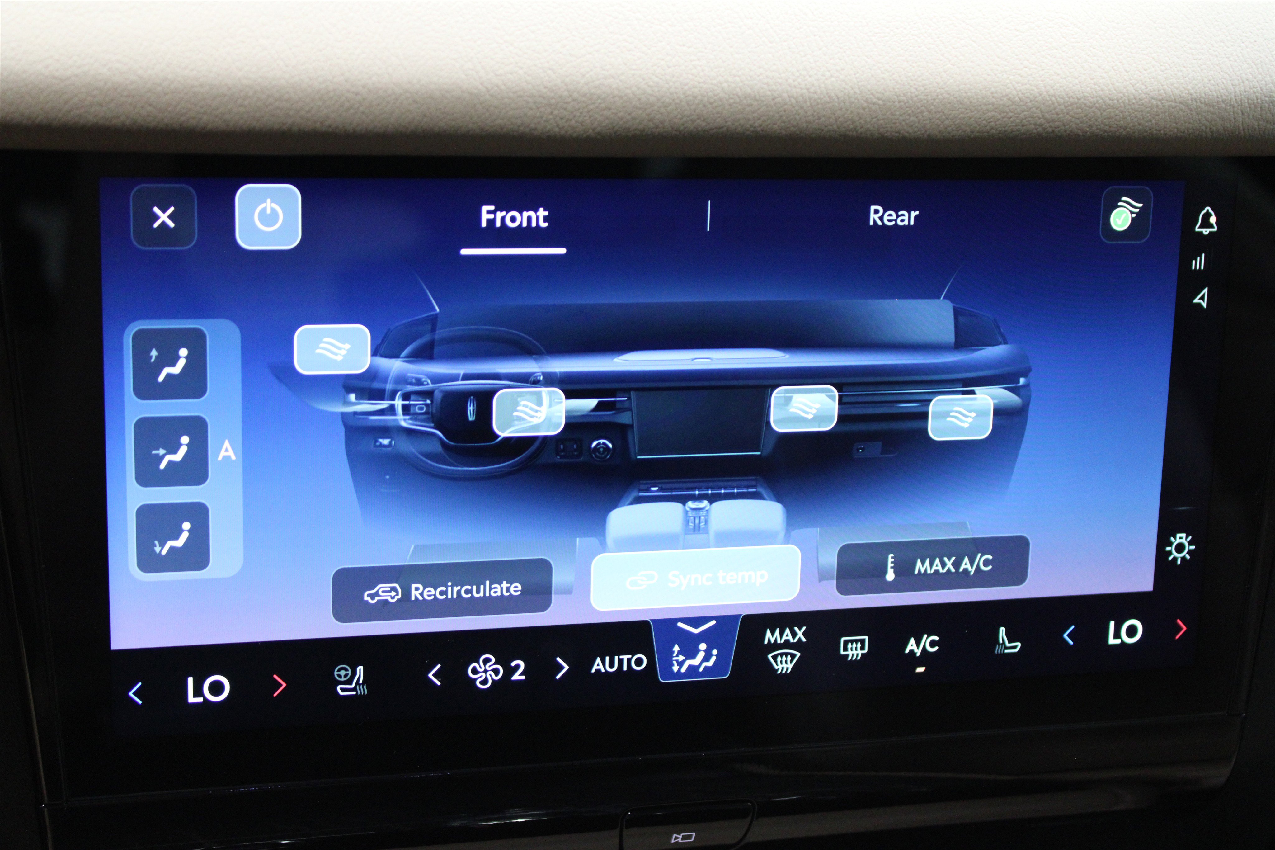 2025 Lincoln Navigator Black Label photo 9