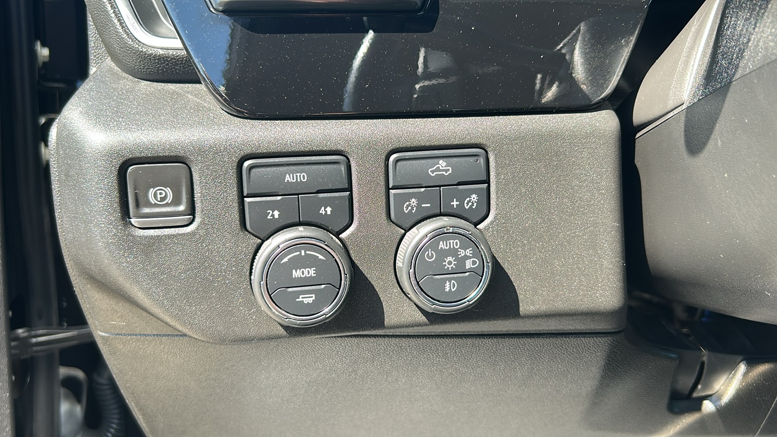 2022 Chevrolet Silverado 1500 RST photo 14