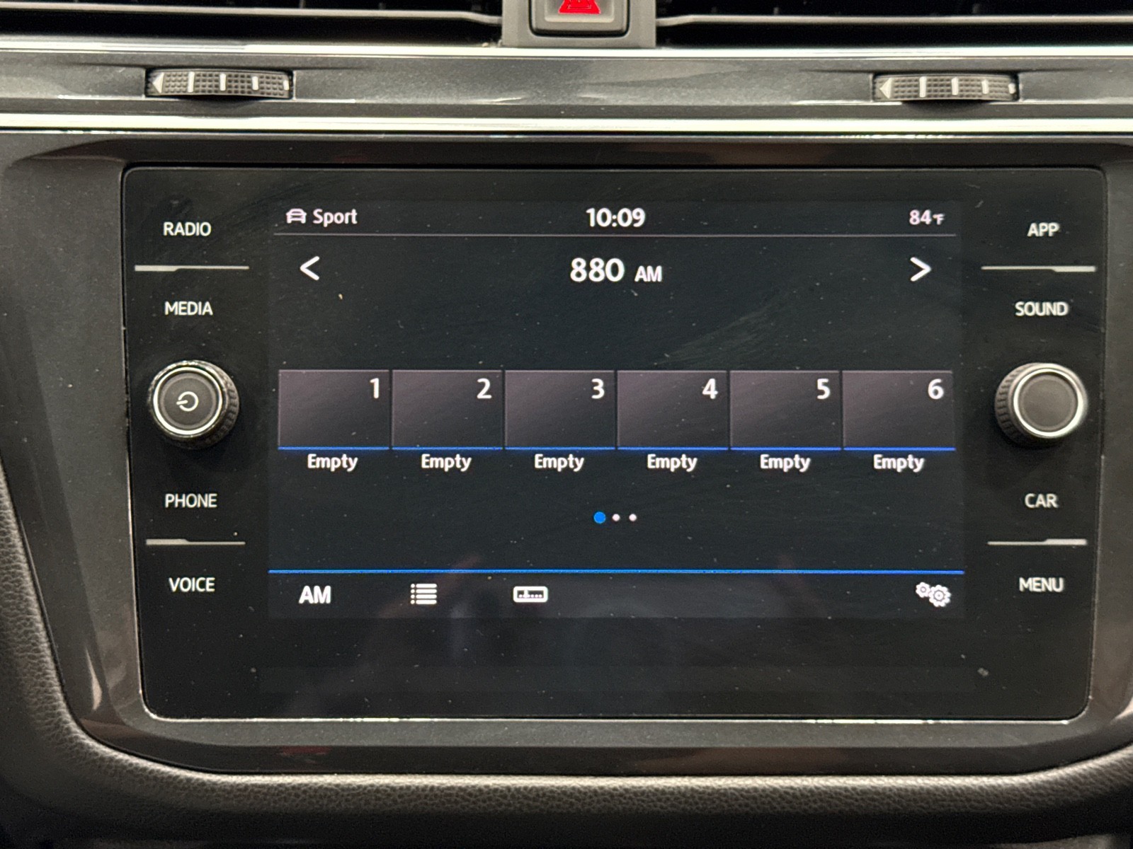 2018 Volkswagen Tiguan SE photo 14