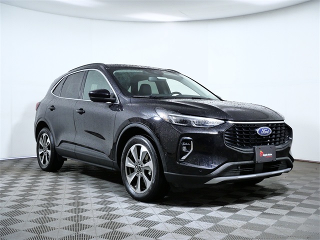 2023 Ford Escape Platinum's photo