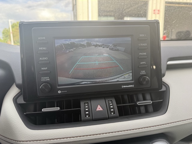 2021 Toyota RAV4 XLE Premium photo 6