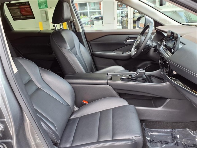 2023 Nissan Rogue SL photo 25