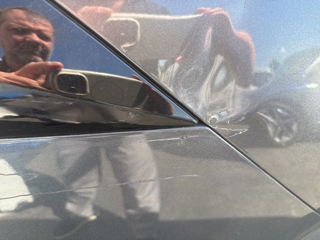 2021 Toyota RAV4 XLE Premium photo 3