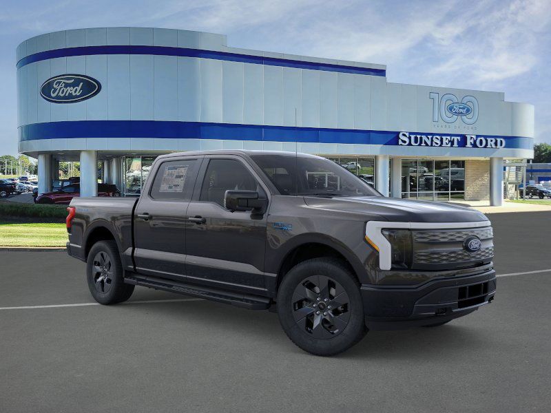 2025 Ford F-150 Lightning Lariat photo 6