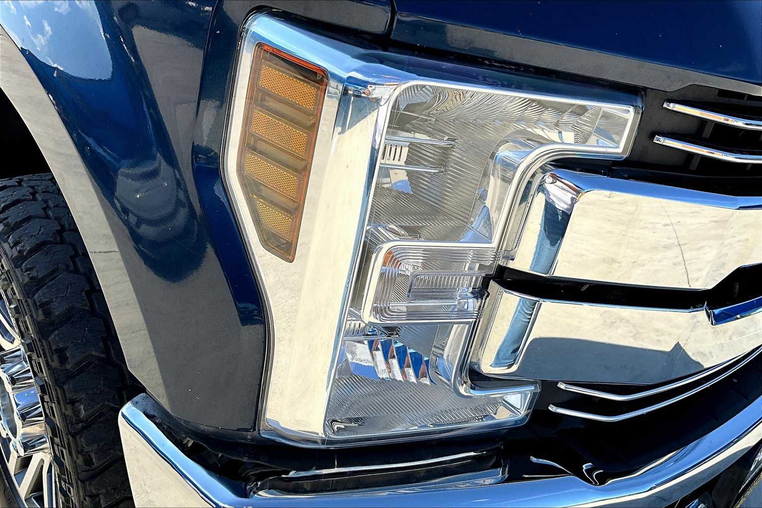 2019 Ford F-250 Lariat photo 26