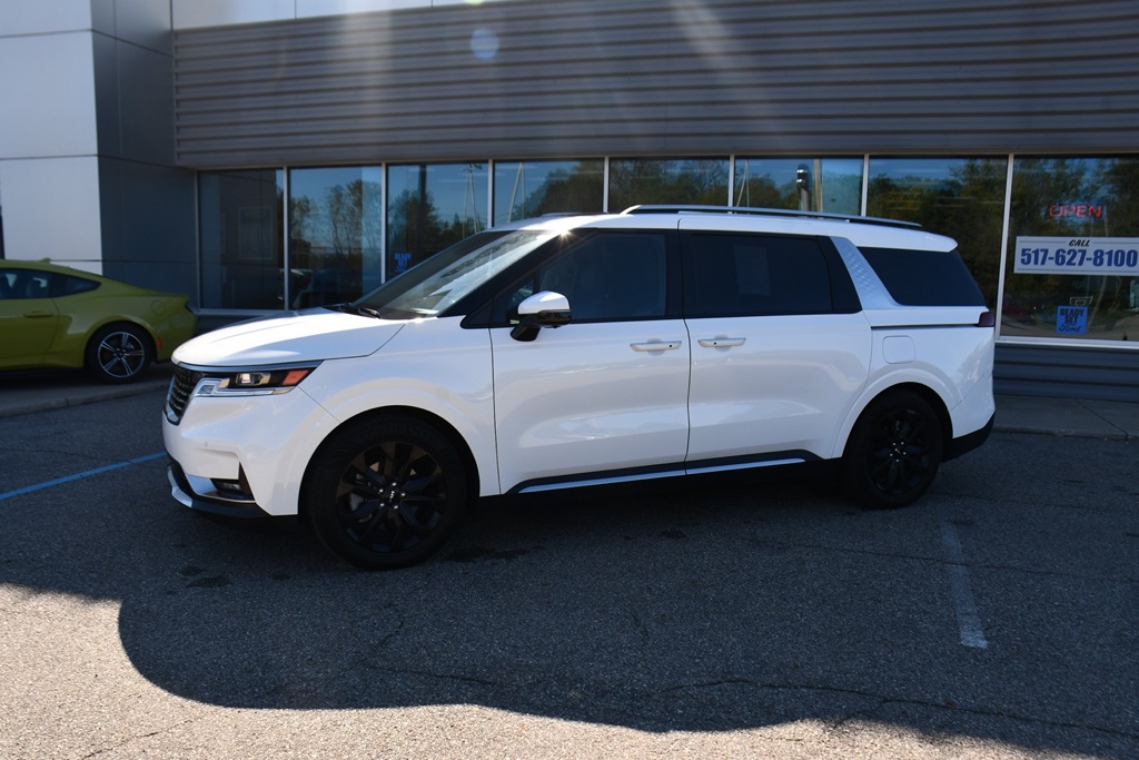 2024 Kia Carnival SX Prestige photo 2