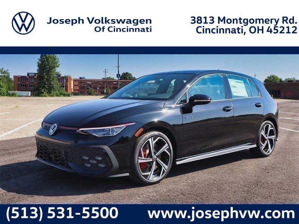 2025 Volkswagen Golf GTI SE's photo