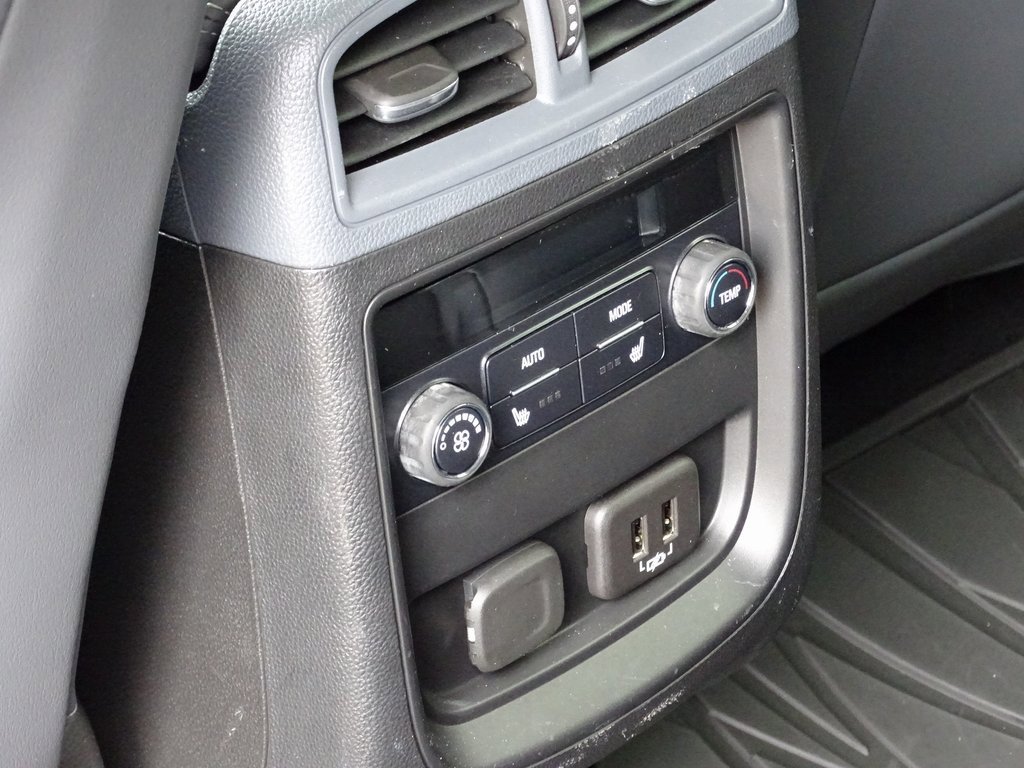 2019 Buick Envision Essence photo 26
