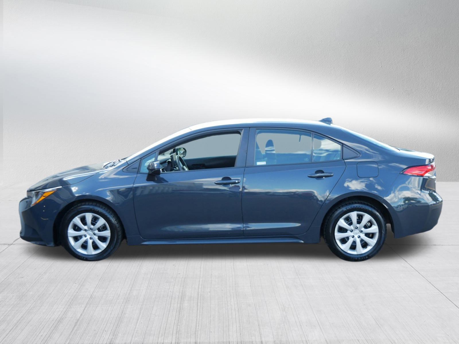2023 Toyota Corolla LE photo 4