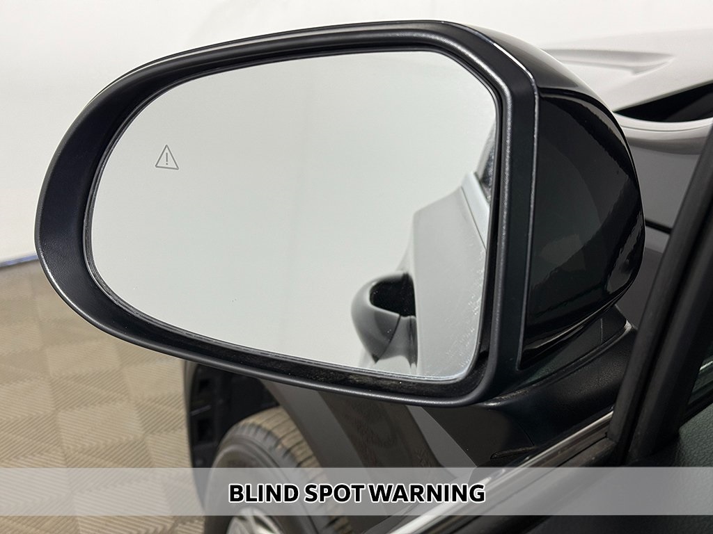 2023 Hyundai Santa Fe SE photo 3