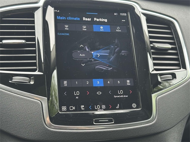 2023 Volvo XC90 B5 Plus photo 23