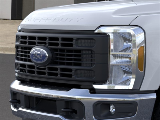 2025 Ford F-350 XL photo 16