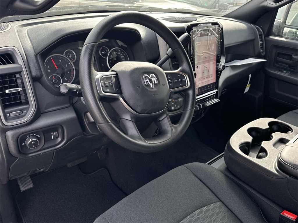 2025 Ram 2500 Tradesman photo 2