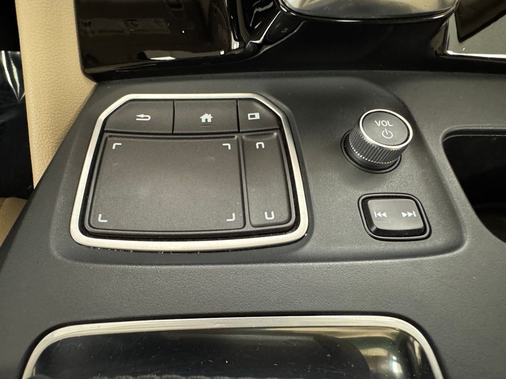 2023 Acura MDX SH-AWD photo 32