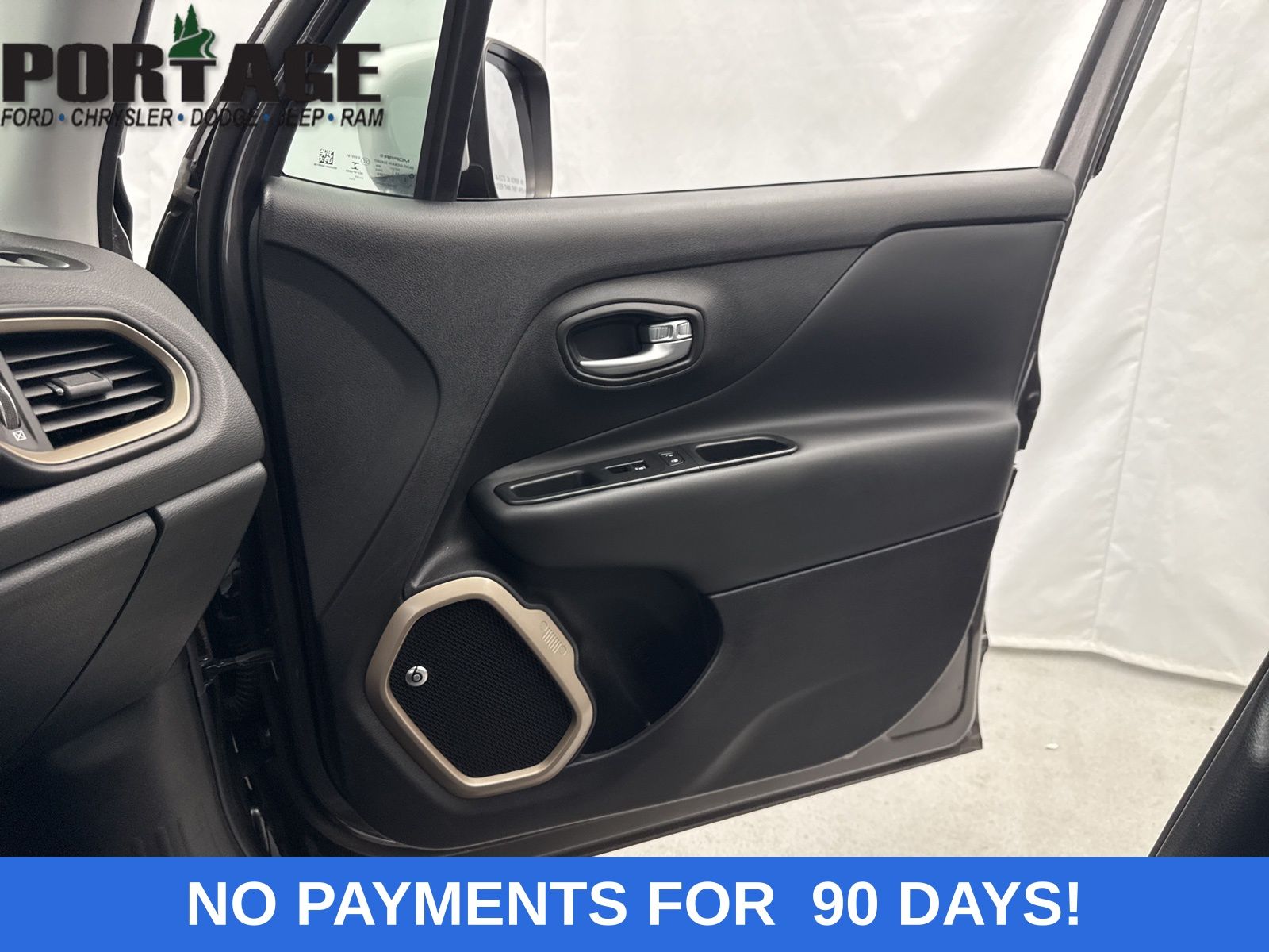 2017 Jeep Renegade Limited photo 18