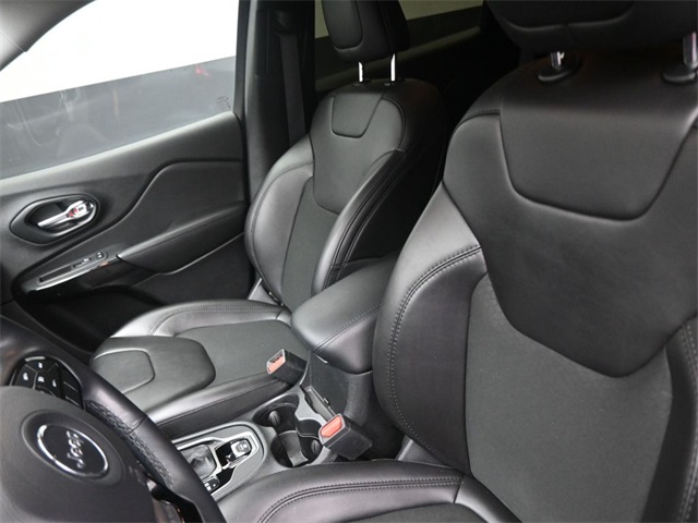 2021 Jeep Cherokee Altitude photo 19