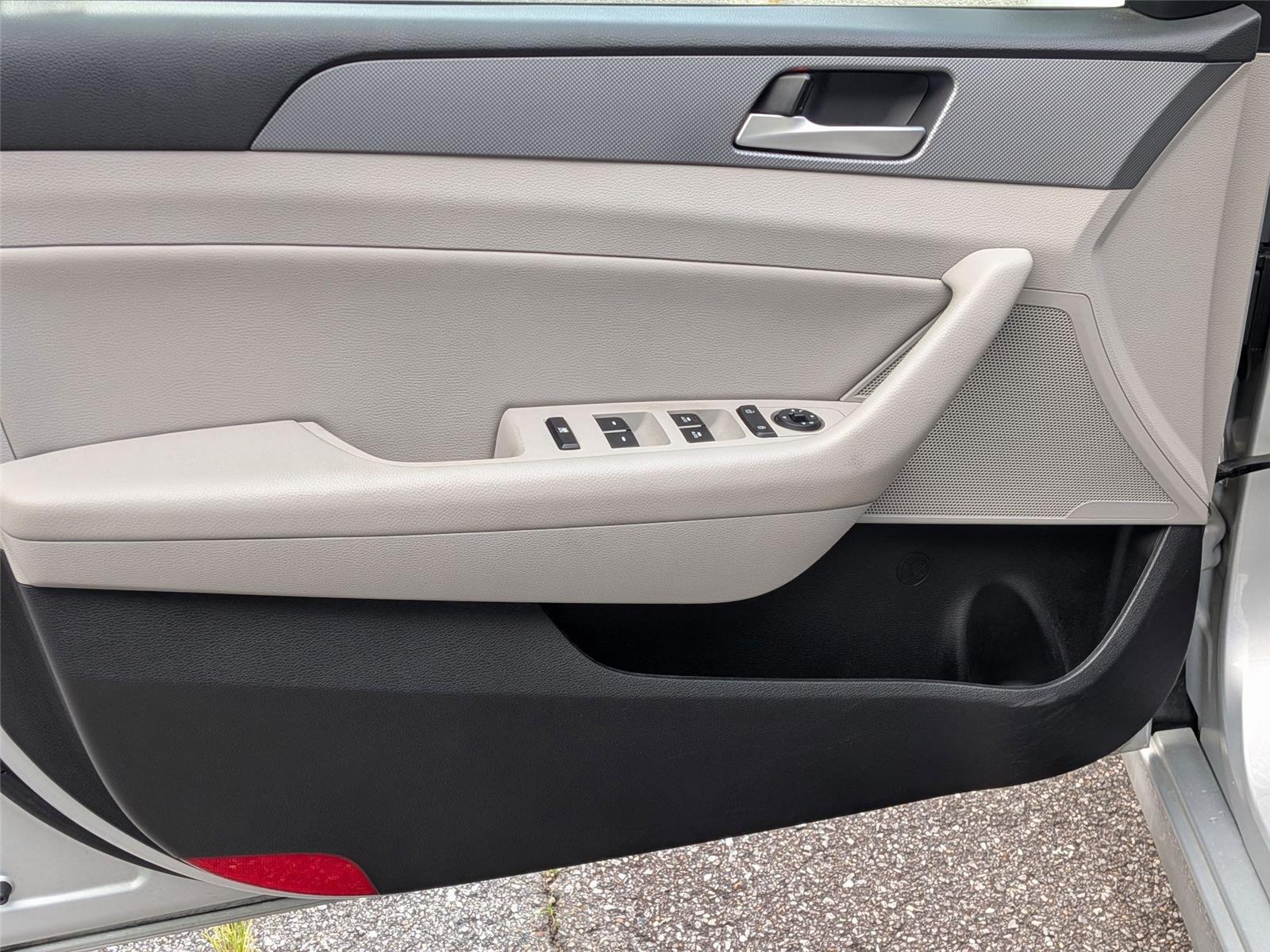 2019 Hyundai Sonata SEL photo 10