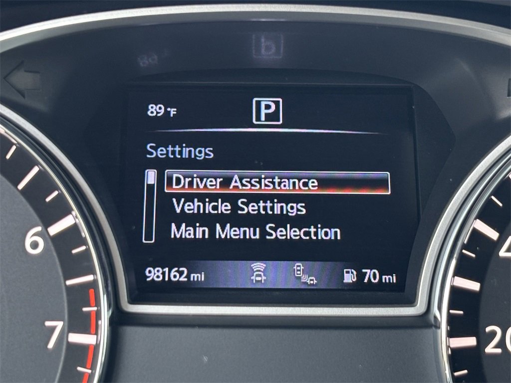 2019 Nissan Pathfinder SL photo 31