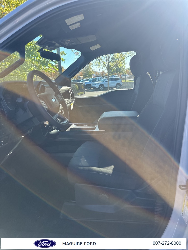2025 Ford F-150 STX photo 13
