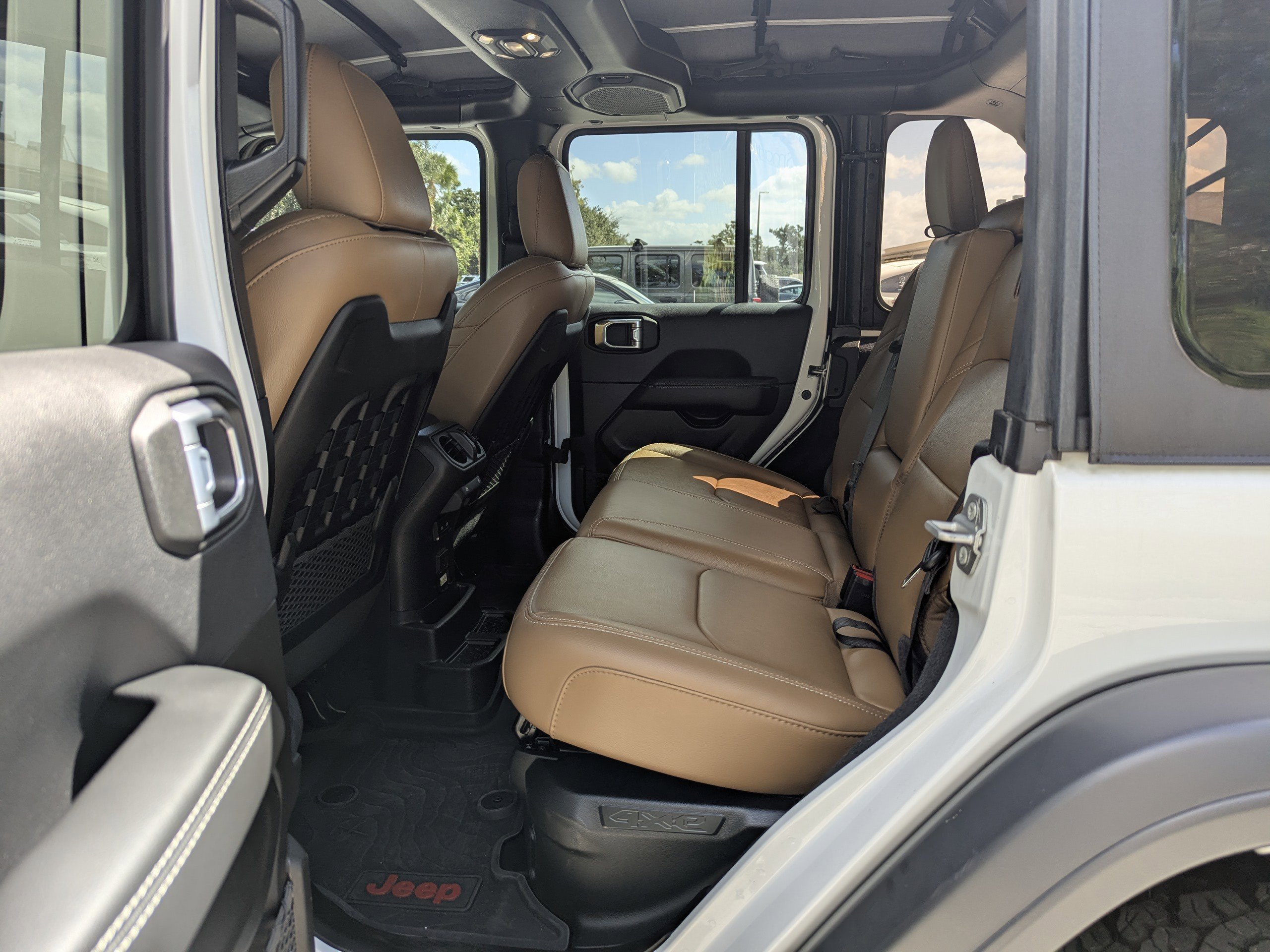 2022 Jeep Wrangler 4xe Unlimited Rubicon photo 18