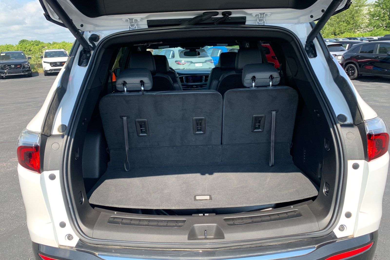 2023 Buick Enclave Essence photo 16