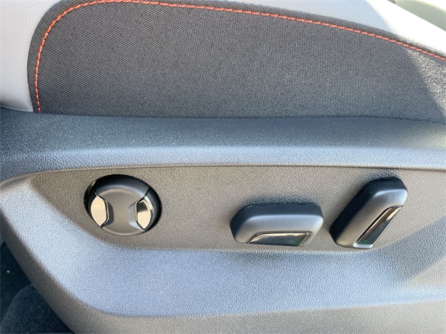 2025 Volkswagen Atlas Peak Edition SE photo 29