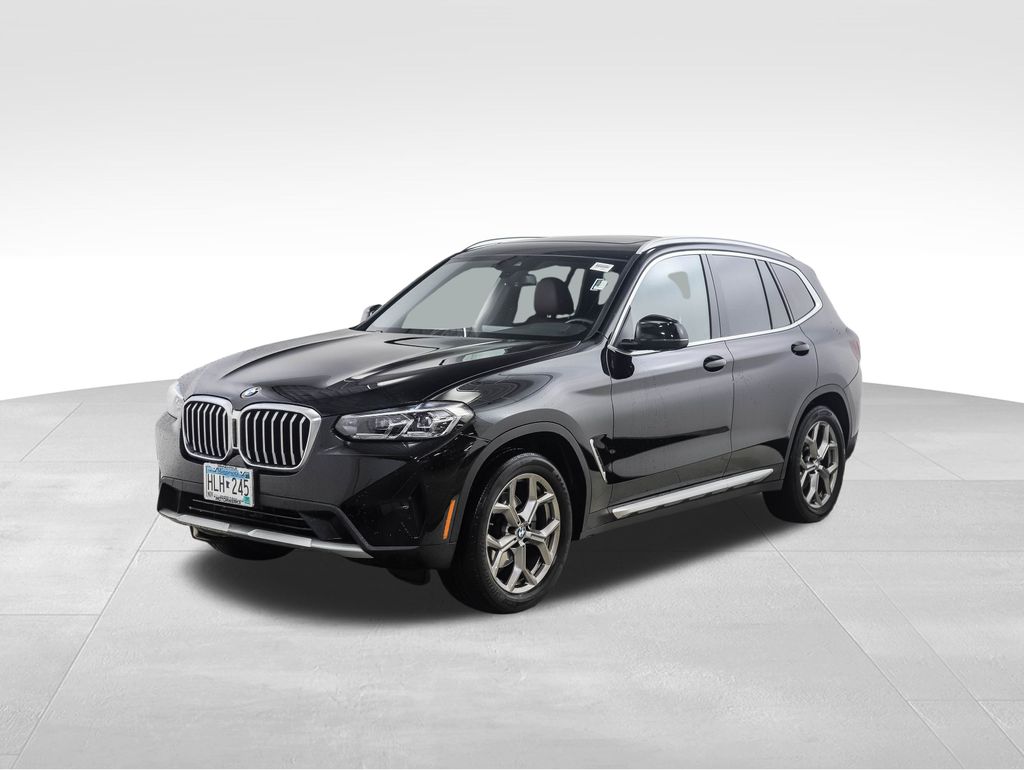 2022 BMW X3 30i's photo
