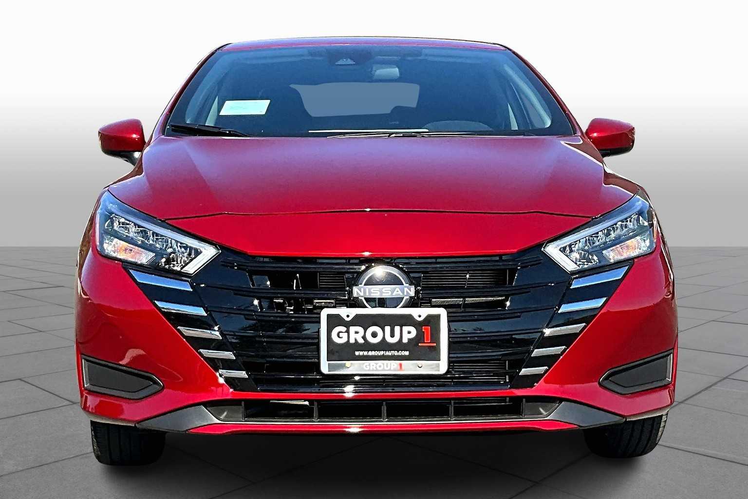 2025 Nissan Versa SV photo 3