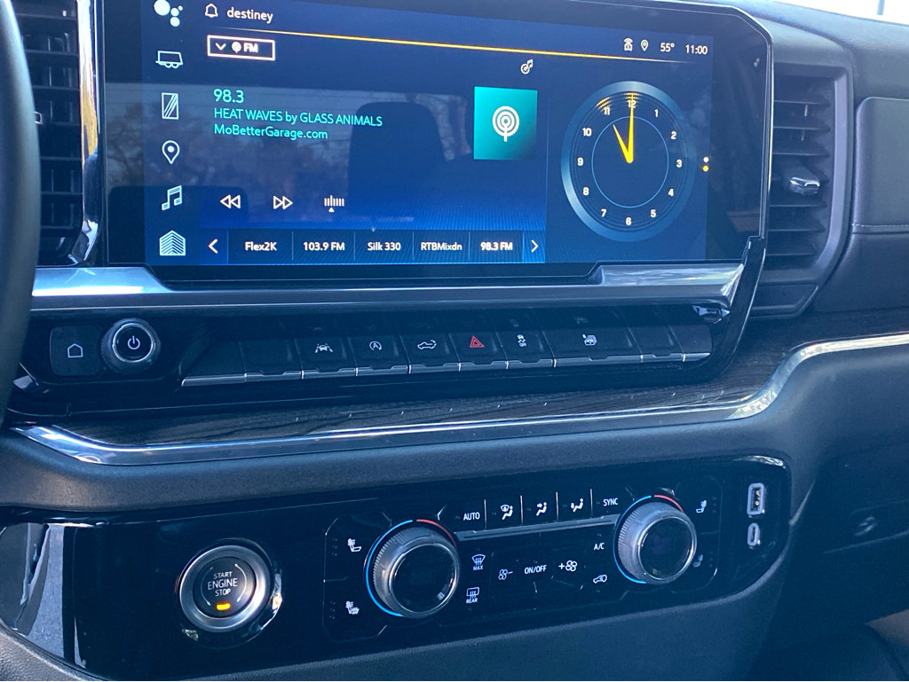 2024 Chevrolet Silverado 1500 LT photo 4